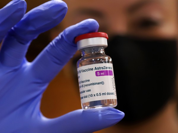 България разполага с цели 300 000 дози ваксини срещу коронавирус,