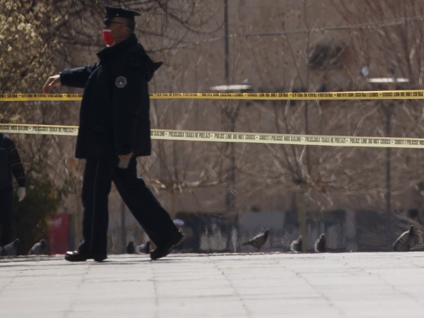 В косовския град Печ снощи бяха застреляни двама души, единият