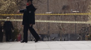 В косовския град Печ снощи бяха застреляни двама души единият