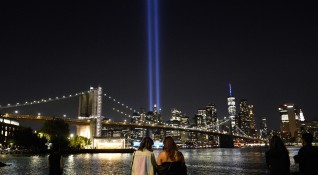 Когато вторият самолет удря Световния търговски център на 11 септември