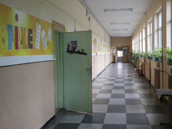 Над 93% от учителите в София са за присъствено обучение,