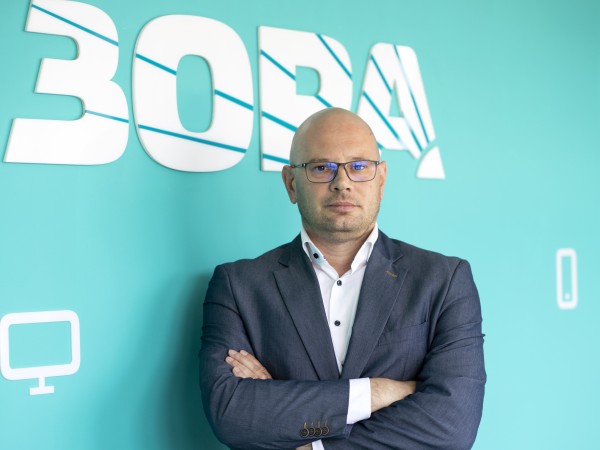 Константин Бонев е директор "Бизнес развитие" в търговска верига "Зора",