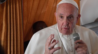 Папа Франциск днес отново изключи възможността Римокатолическата църква да благославя