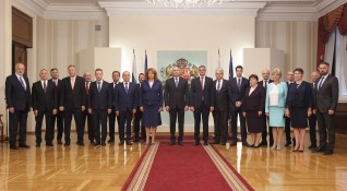 Новите служебни министри положиха клетва а премиерът Стефан Янев обобщи