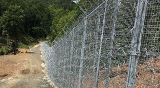 Правото на управление върху оградата по българо турската граница която пречи