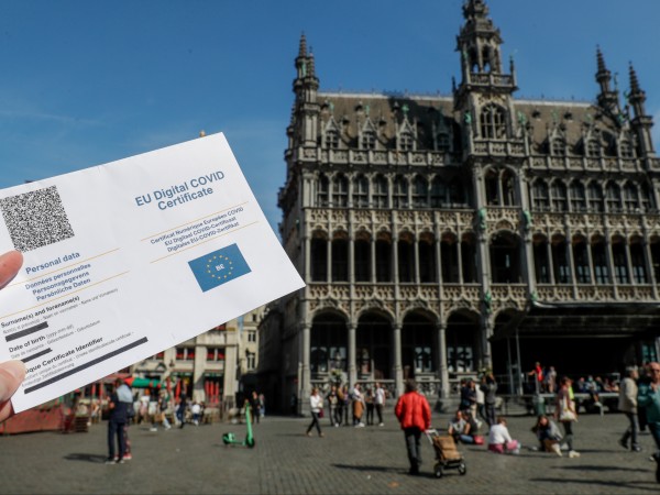 Двама от трима белгийци подкрепят задължителното ваксиниране срещу COVID, показват