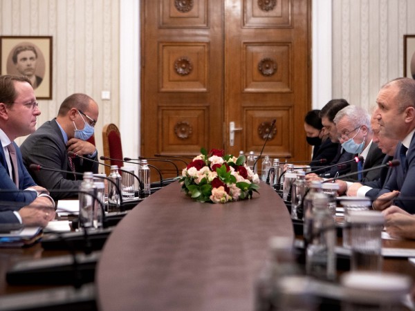 България очаква ефективни действия от институциите на Европейския съюз за