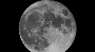 Русия започна подготовка по изпращане на човек на Луната обяви