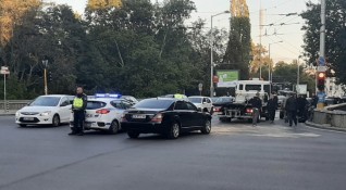 Автомобил на НСО е катастрофирал в София съобщиха от Националната