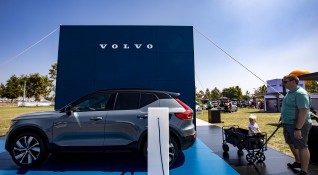 Шведският производител на автомобили Volvo Cars заяви в четвъртък че
