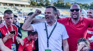 Треньорът на ЦСКА Стойчо Младенов се обърна към цялата футболна