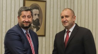 Демократична България обсъжда най различни варианти за предстоящите президентски избори заяви
