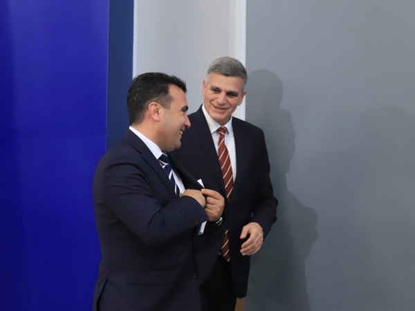 "Скопие втвърдява позицията си все повече и никой там не