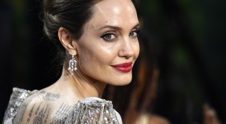 Анджелина Джоли светвала когато започвала да говори за рапъра The