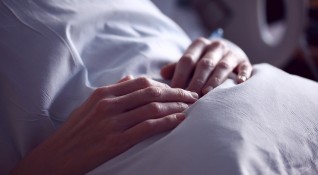 Лекарите не са могли да спасят близнаците на бременната жена