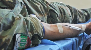 787 души са дарили кръв през септември в Центъра по