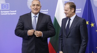 България е в състояние на хаос и свободно падане след