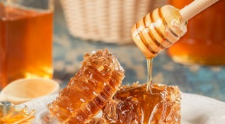 Медът е един от най здравословните продукти съчетаващ огромно разнообразие от