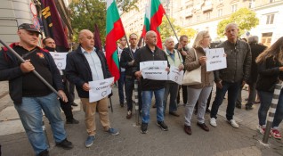 Снимка Димитър Кьосемарлиев Dnes bgЧленове и симпатизанти на ВМРО блокираха за
