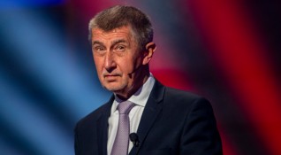 В Чехия днес и утре гласуват за нов парламент съобщи