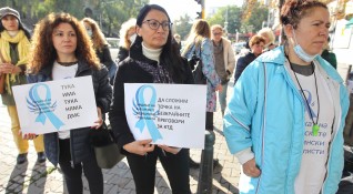 Снимки Димитър Кьосемарлиев Dnes bg Медицински сестри излязоха на протест