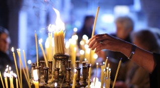 Българската православна църква почита днес църковния празник на Света Петка