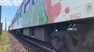 Бързият влак от Бургас за София е блъснал и убил