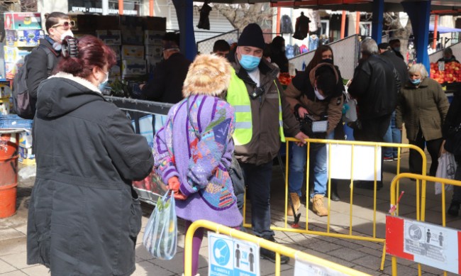РЗИ набира доброволци да следят мерките в София, без пари