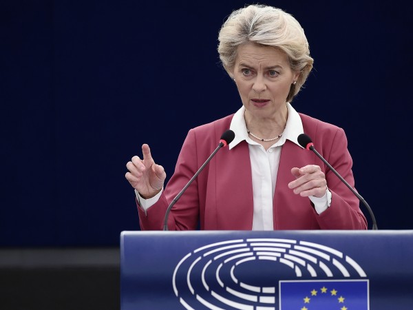 Председателката на Европейската комисия Урсула фон дер Лайен призова страните