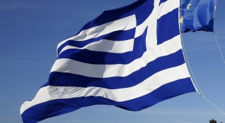 Гръцкият премиер Кириакос Мицотакис обяви сряда за ден на национален
