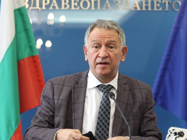 Здравният министър Стойчо Кацаров сезира Софийската градска прокуратура заради изказването