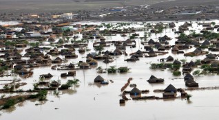 Наводненията причинени от шестмесечните проливни дъждове в Южен Судан са