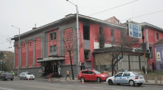 Пожар в сградата на едно от емблематичните бивши столични заведения