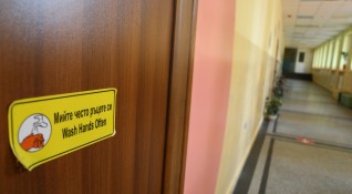 Всички училища в София вече са получили тестовете за учениците