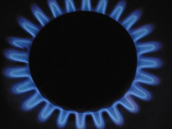 Цената на природния газ у нас ще се задържи -