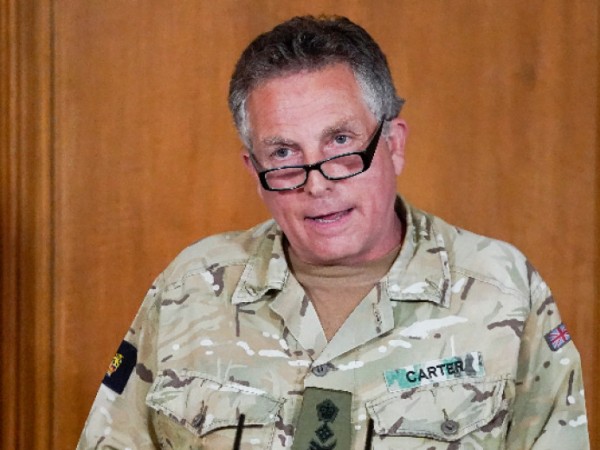 Началникът на генералния щаб на британската армия генерал Ник Картър