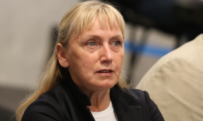 И Елена Йончева призова за оставката на Нинова 