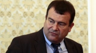 Заместник министърът на здравеопазването д р Димитър Петров е освободен от поста Това