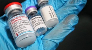 Започва прилагането на третата доза от ваксината срещу COVID 19