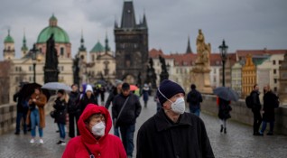 Чехия регистрира над 14 000 случая на заразени с коронавирус