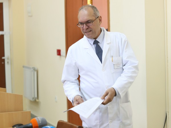 Александровска болница е уволнила известният нефролог проф. Борис Богов и