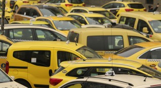 Такситата в София ще возят на нови по високи цени Това