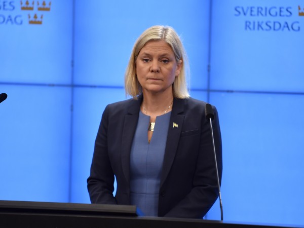 Новоизбраният шведски министър-председател Магдалена Андершон подаде оставка само няколко часа