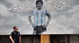 Диего Марадона дългогодишното сърце и душа на аржентинския футбол очевидно