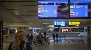 На големите международни летища в ЮАР има стълпотворение от туристи