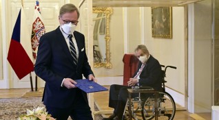 Президентът на Чехия Милош Земан назначи днес за премиер Петър
