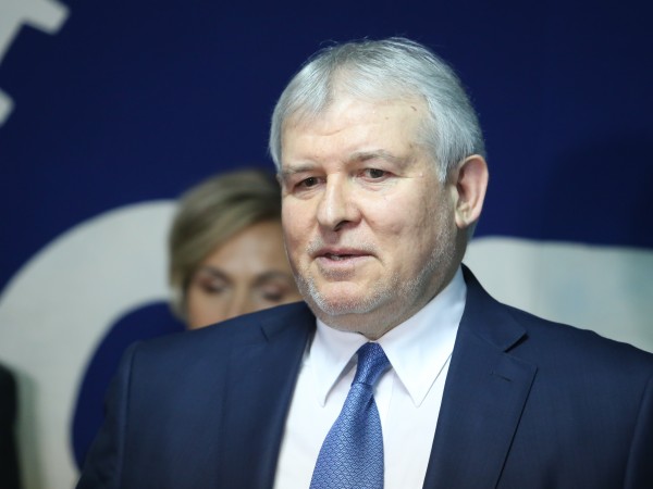 Председателят на СДС Румен Христов се противопостави категорично на призивите