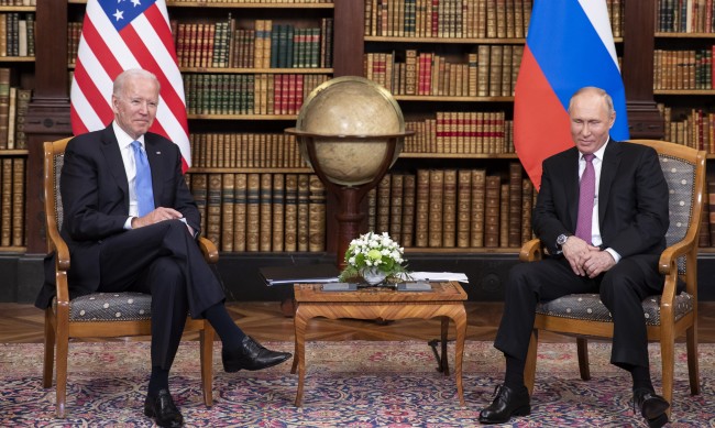Среща между Путин и Байдън до края на годината? 