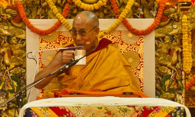 Далай Лама разкрива 10 навика, които ни правят нещастни