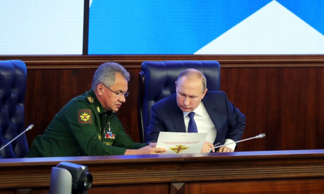 Русия с редовни зимни военни учения в близост до Украйна